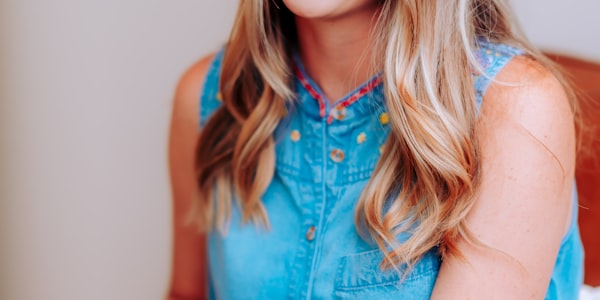 英超联赛阿森纳对阵利物浦的激烈比赛直播画面